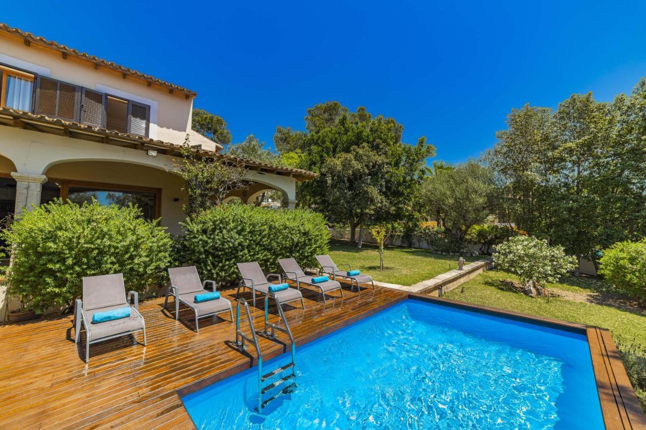 Villa Alcanada Garden Alcudia  Eksteriør billede