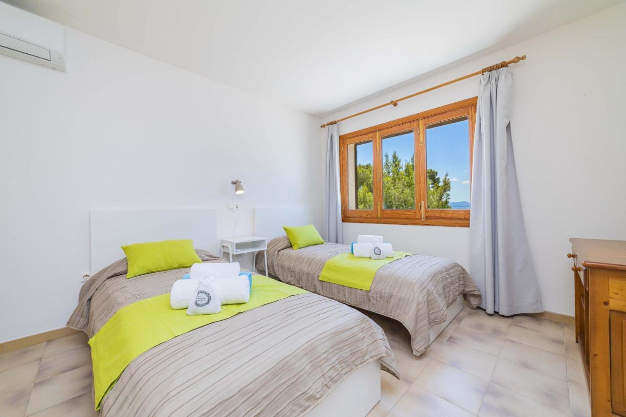 Villa Alcanada Garden Alcudia  Eksteriør billede